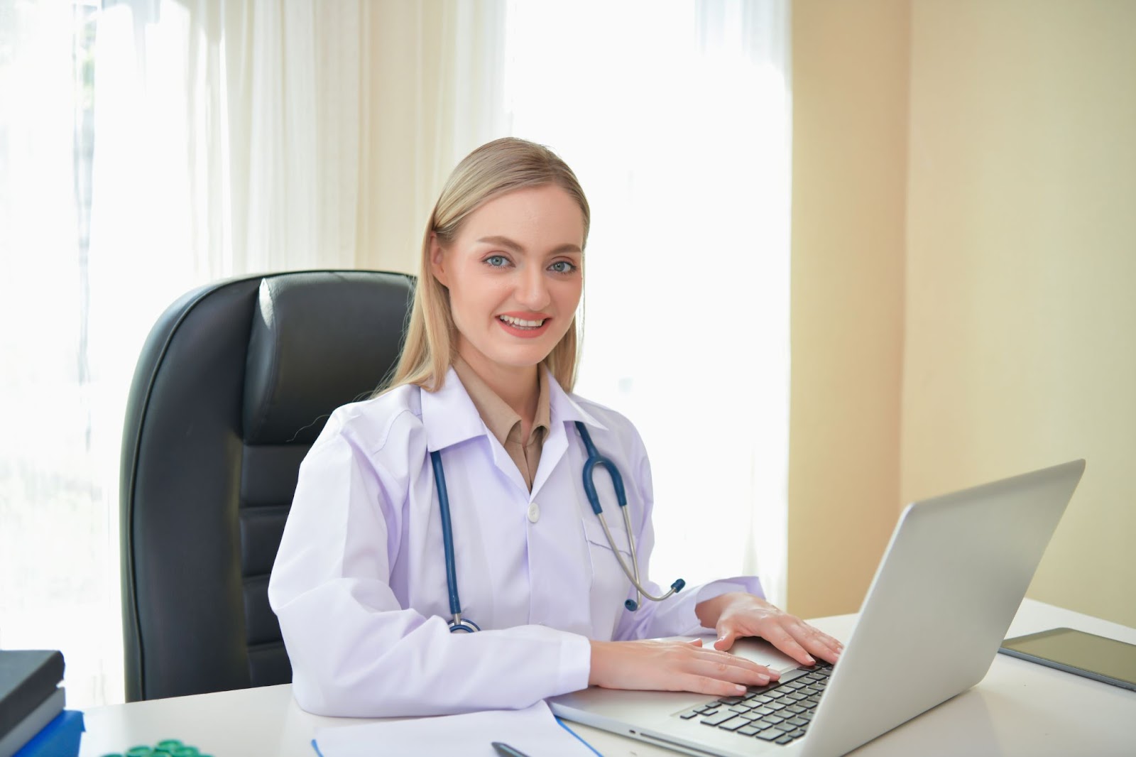 Feature image for RCM solution for healthcare blog